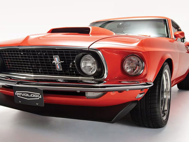 بازآفرینی موستانگ باس ۴۲۹ با ۷۱۰ اسب بخار و قیمت گران‌تر از فراری!